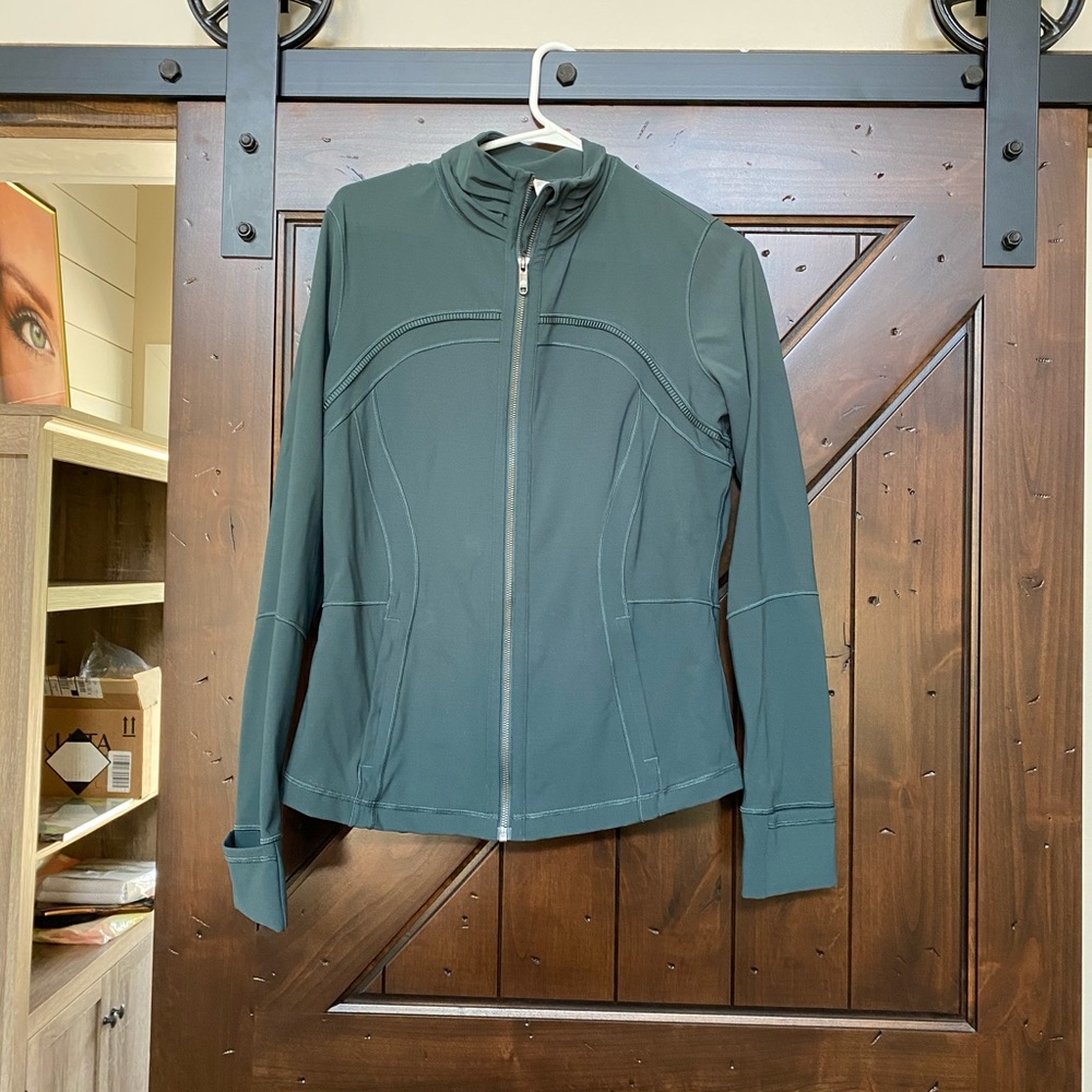 Lululemon Define Jacket “Pleat It” - Size 12